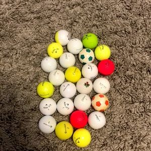 25 assorted golf balls. They are a mix of Titleist, Callaway, TaylorMade, etc.